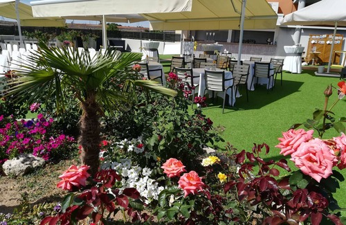 Villares de la Reina House | Discover Hotel Helmántico: A Family-Friendly Getaway