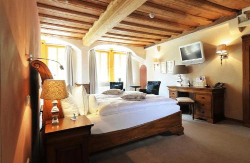 Rothenburg Old Town Hotel | Elegant Hotel Herrnschloesschen: Guest Rated 9.3/10