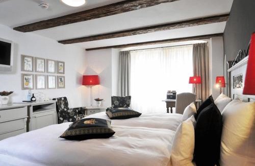 Rothenburg Old Town Hotel | Elegant Hotel Herrnschloesschen: Guest Rated 9.3/10