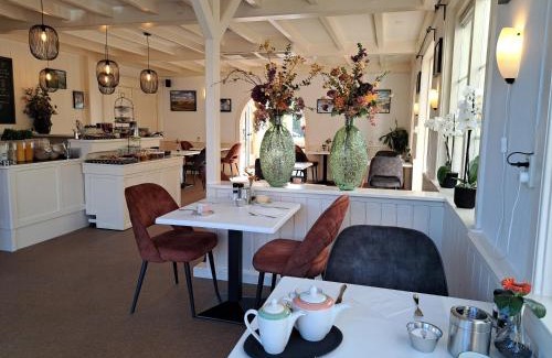 De Koog Hotel | Exceptional Stay at Hotel Het Gouden Boltje - 9.1/10 Rating
