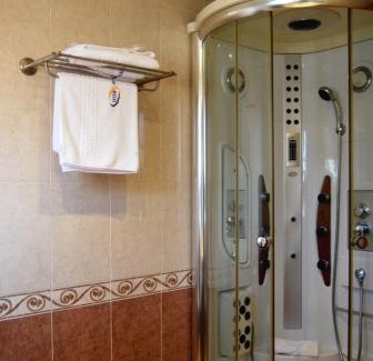 Pontevedra Hotel | Comfortable Hotel HHB Pontevedra: Family-Friendly Retreat