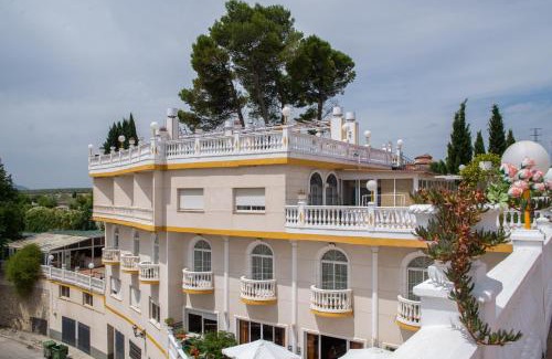 Martos Hotel | Budget-Friendly Hotel Hidalgo with Family Amenities