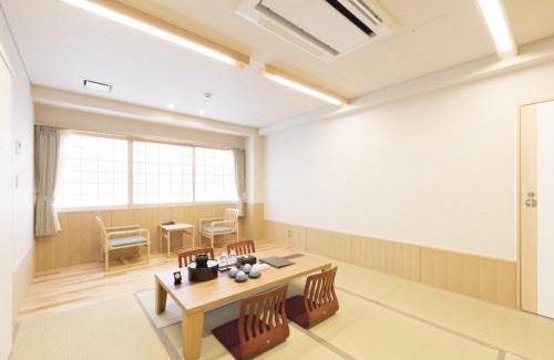 Memanbetsu Hotel | Comfortable Hotel Higashimokoto with Hot Tub & Breakfast