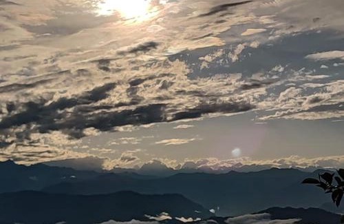 Nagarkot Hotel | Discover Hotel Himalayan Glacier: Family-Friendly Retreat