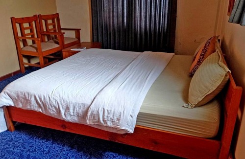 Pokhara Bed & Breakfast | Cozy Hotel Himalayan Home: Family-Friendly Getaway in Pokhara