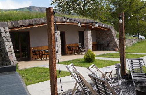 T'ba Apartment | Exceptional Hotel Hobbiton: Unwind Near Vardzia Caves
