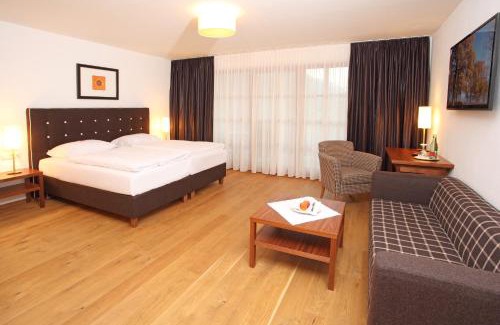 Ebensee Hotel | Unforgettable Stay at Hotel Hochsteg Gütl | 4-Star Retreat