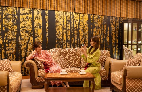 Iwamuro Onsen House | Relax at Hotel Hoho: Scenic Views and Eco-Friendly Comfort