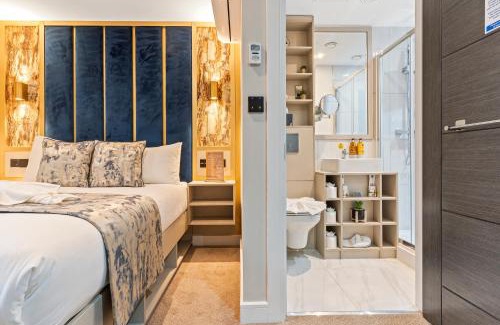 Birmingham City Centre Hotel | Elegant Hotel Holloway: 5-Star Comfort with Great Reviews