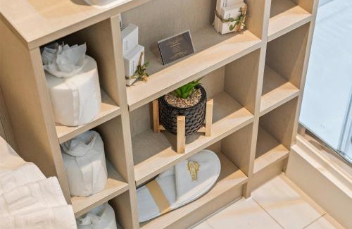 Birmingham City Centre Hotel | Elegant Hotel Holloway: 5-Star Comfort with Great Reviews