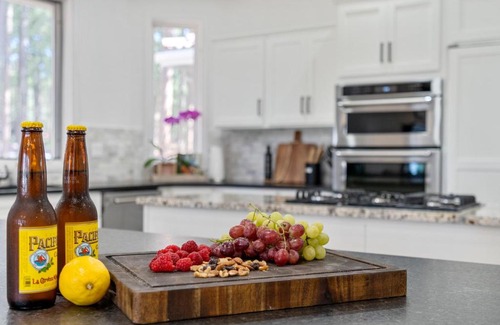 Woodmoor Villa | Discover Thunderbird Villa Retreat - Pet Friendly Getaway