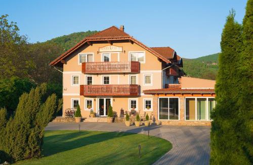 Szentendrei Hotel | Wellness Retreat at Hotel Honti with Oceanfront Views