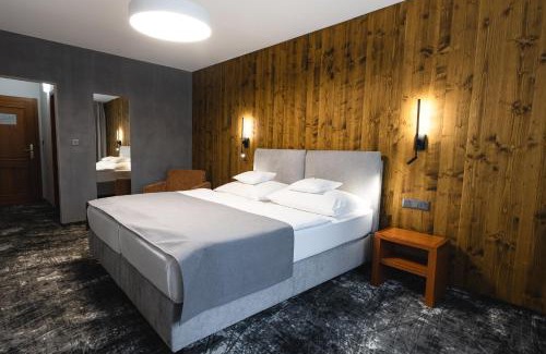 Roznov Pod Radhostem Hotel | Relax at Hotel Horal: 4-Star Oceanfront Retreat