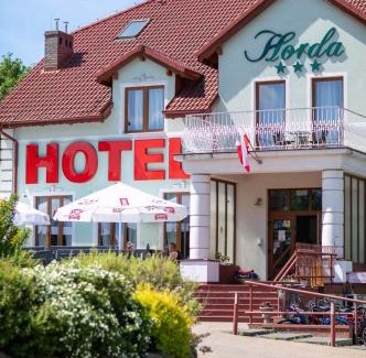 Slubice Hotel | Discover Hotel Horda: Pet-Friendly Retreat with Pool & Hot Tub