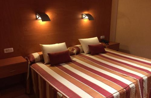 Blanes Hotel | Relax at Hotel Horitzó: Oceanfront Getaway with Spa