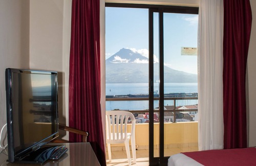 Horta Hotel | Discover Hotel Horta: 4-Star Stay with Pool & Spa