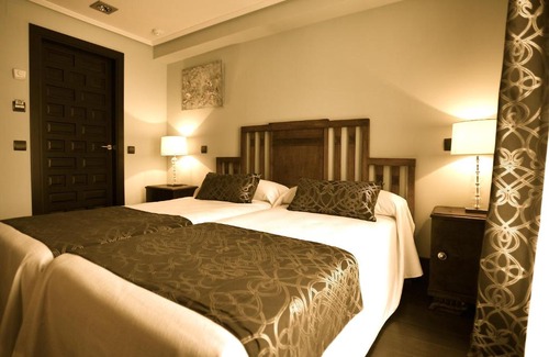 Sepulveda Hotel | Inviting Hotel-Hospedería los Templarios: Breakfast & Family-Friendly