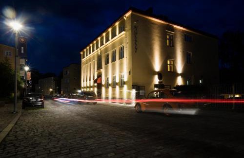 Savonlinna Hotel | Discover Hotel Hospitz: Oceanfront Retreat with Pet-Friendly Perks