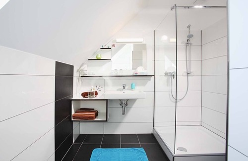 Enniger Hotel | Hotel Hubertus: Guest Rated 10/10 with Breakfast & Family Fun