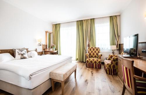 Groedig Hotel | Pet-Friendly Retreat at Hotel Hubertushof with Ocean Views