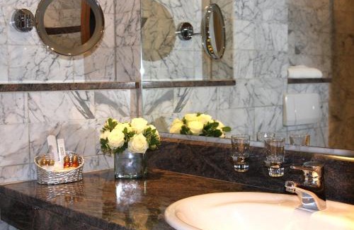 Ibbenbueren Hotel | Discover Hotel Hubertushof: Family-Friendly 4-Star Getaway
