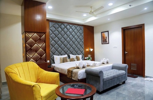 Shamshabad Hotel | Discover Comfort at Hotel Hyderabad Grand with Spa & More