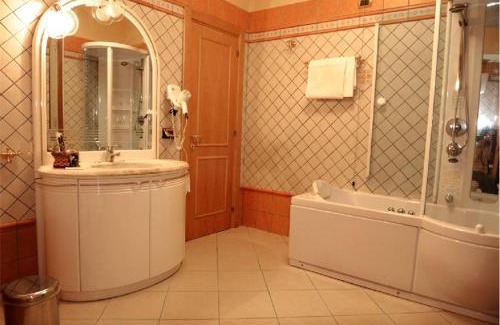 Nola Hotel | Oceanfront Hotel I Gigli: Pet-Friendly with Pool Access