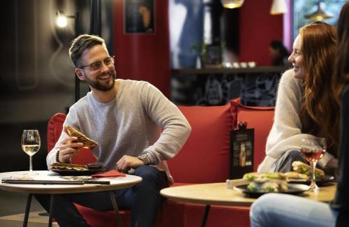 Sao Joao do Souto Hotel | Convenient Hotel ibis Braga: Pet Friendly & Family Ready