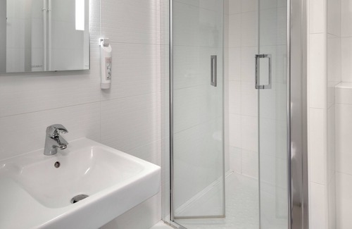 La Gare Hotel | Eco-Friendly Comfort at Hôtel ibis Styles Clermont-Ferrand Gare