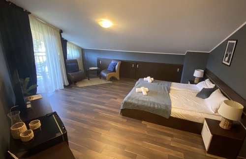 Borovets Hotel | Discover Hotel Iceberg: Family-Friendly with Pool & Spa