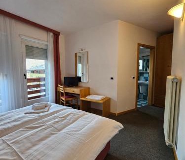 Sarche Hotel | Discover Hotel Ideal: Pet-Friendly Retreat with Great Ratings