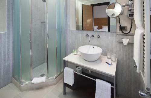 Centro Storico Sud Hotel | Discover Hotel Igea: Pet-Friendly 4-Star Stay Awaits!