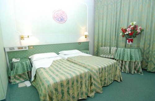 Oriago Hotel | Pet-Friendly Stay at Hotel Il Burchiello - 4 Star Rated
