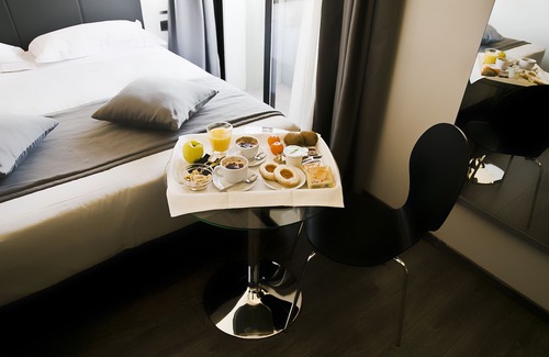 Collecchio Hotel | Hotel Ilga: Guest Rated 8.6 with Pool & Spa Amenities