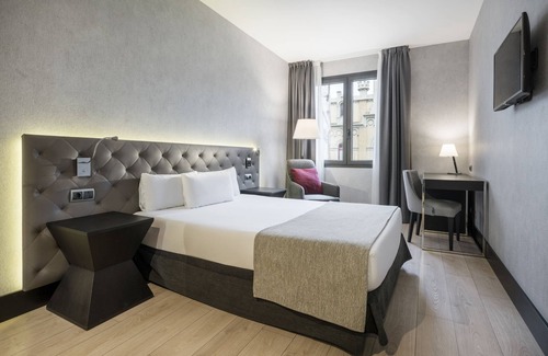 El Baix Guinardo Hotel | Discover Comfort at Hotel ILUNION Bel Art - 4 Star Stay