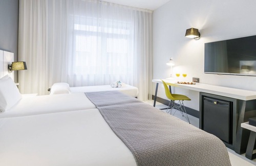 Indautxu Hotel | Discover Hotel ILUNION Bilbao: Spa & Family-Friendly Stay