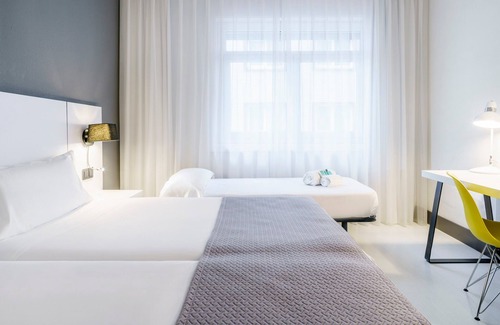 Indautxu Hotel | Discover Hotel ILUNION Bilbao: Spa & Family-Friendly Stay