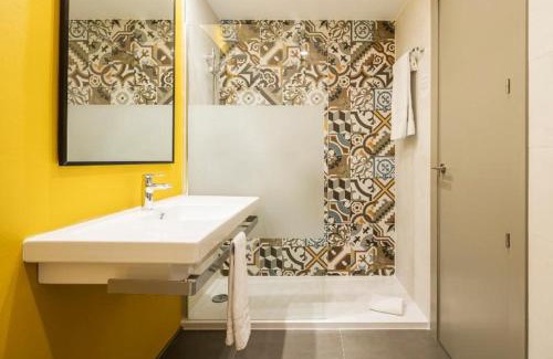 Merida Hotel | Explore Hotel Ilunion Las Lomas: Pet-Friendly Oceanfront Stay
