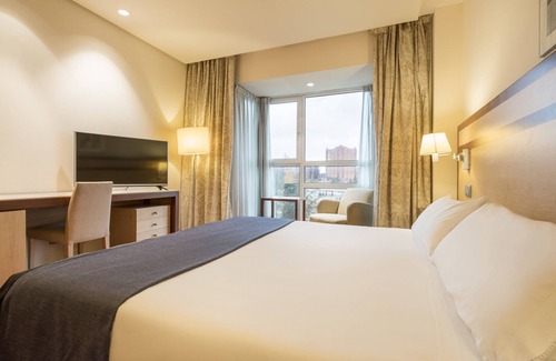 Cotos Hotel | Discover Hotel ILUNION Pio XII: 4-Star Comfort Awaits