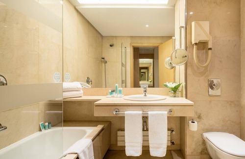 Cotos Hotel | Discover Hotel ILUNION Pio XII: 4-Star Comfort Awaits