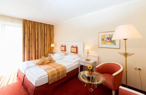Bad Radkersburg Hotel | Relaxing Retreat at Hotel im Park: Pet-Friendly & Pool Access