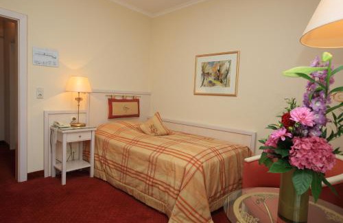 Bad Radkersburg Hotel | Relaxing Retreat at Hotel im Park: Pet-Friendly & Pool Access