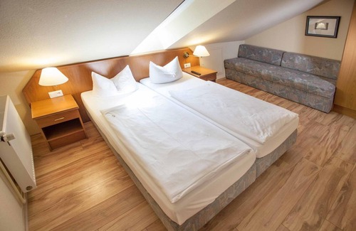 Langelsheim Hotel | Discover Comfort at Hotel Im Tannengrund with Pool & Spa