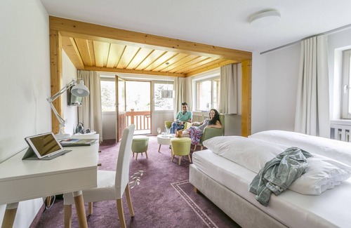 Hinterzarten Hotel | Experience Comfort at Hotel Imbery with Delicious Breakfast