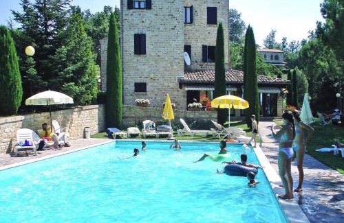 Montelparo Apartment | Cozy Apartment in Residence La Ginestra, Montelparo