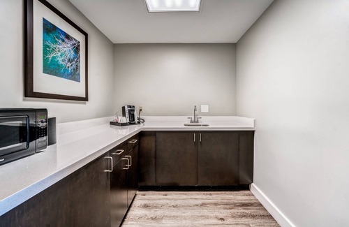 Cumberland Hotel | Discover Hotel Indigo Atlanta - Vinings with Top Amenities