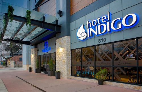 Red River Cultural District Hotel | Discover Hotel Indigo Austin Downtown - Ideal for Families