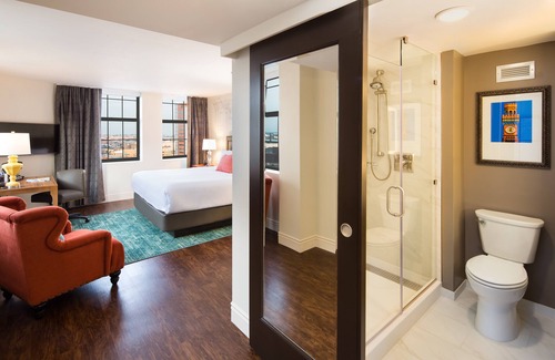 Mount Vernon Hotel | Discover Hotel Indigo Baltimore Downtown - 4-Star Excellence