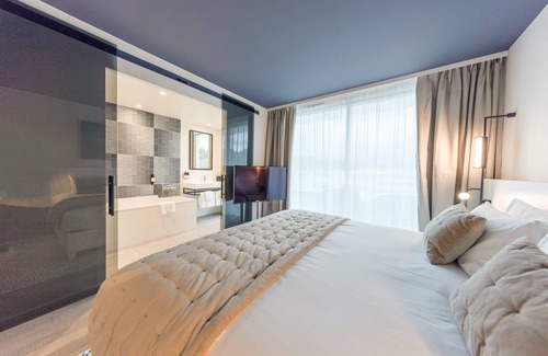 Cagnes-sur-Mer Hotel | Indulge at Hotel Indigo Cagnes-sur-Mer: 4-Star Excellence