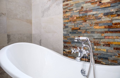 Durham Hotel | Experience Hotel Indigo Durham: Top-Rated 4-Star Escape